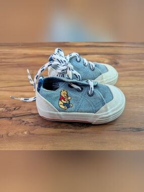 Vintage Disney Winnie the Pooh Denim Blue Kids Canvas Sneakers Size 2